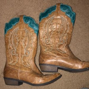 WOMENS COWBOY BOOTS
